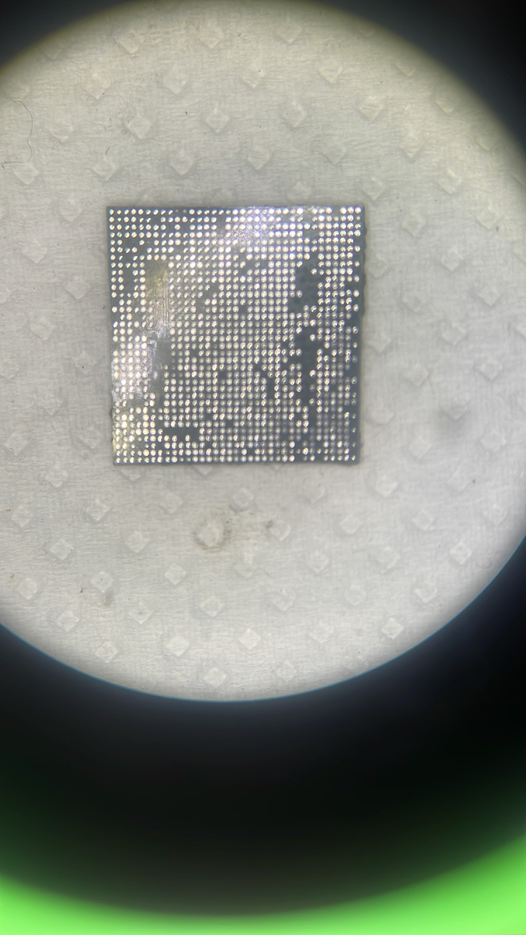 Chip visto em microscópio profissional